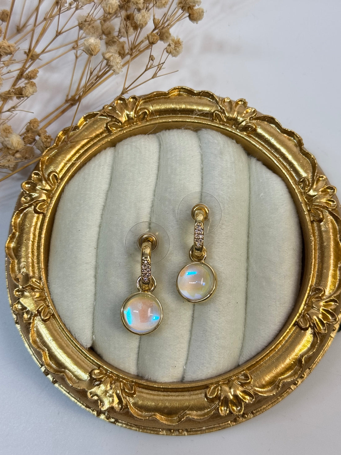 KEDİ GÖZLÜ İTHAL GOLD KÜPE