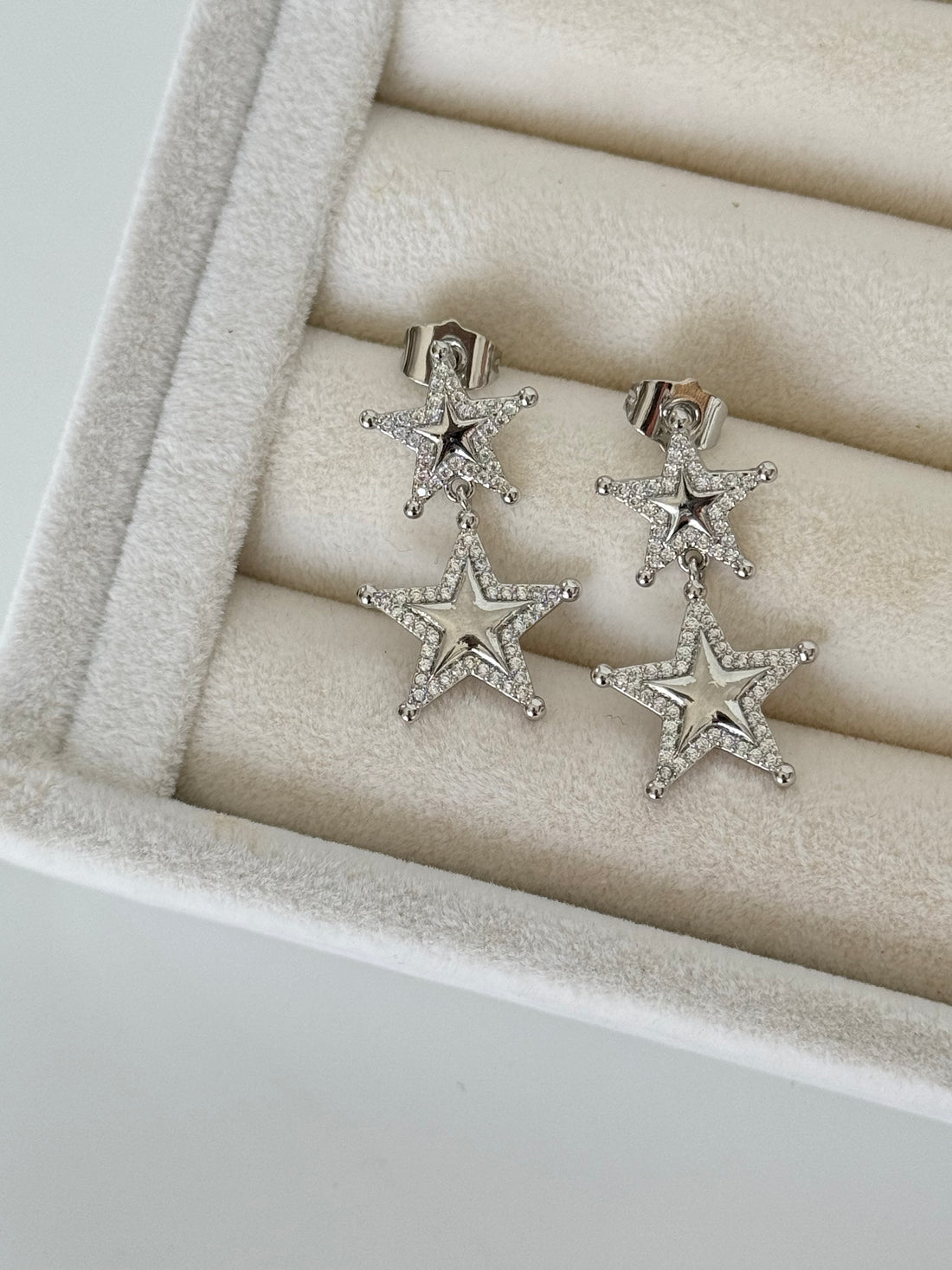 İTHAL YILDIZ DETAYLI SİLVER KÜPE