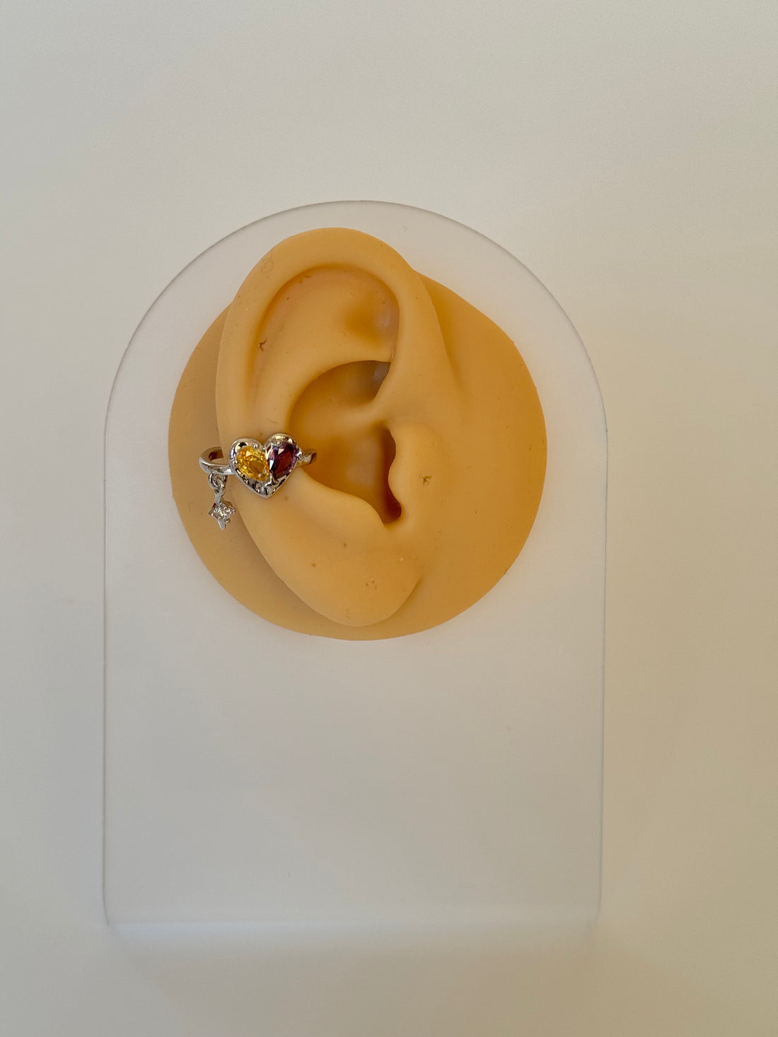 İTHAL KALP DETAYLI SAĞ KULAK SİLVER KIKIRDAK KÜPE EARCUFF