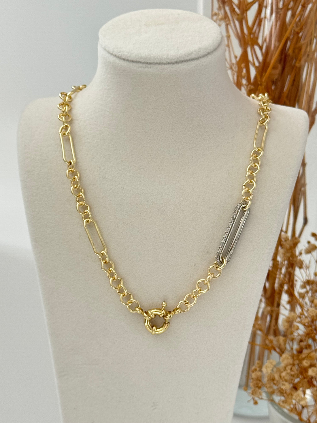 İTHAL TAŞ DETAYLI GOLD ZİNCİR KOLYE