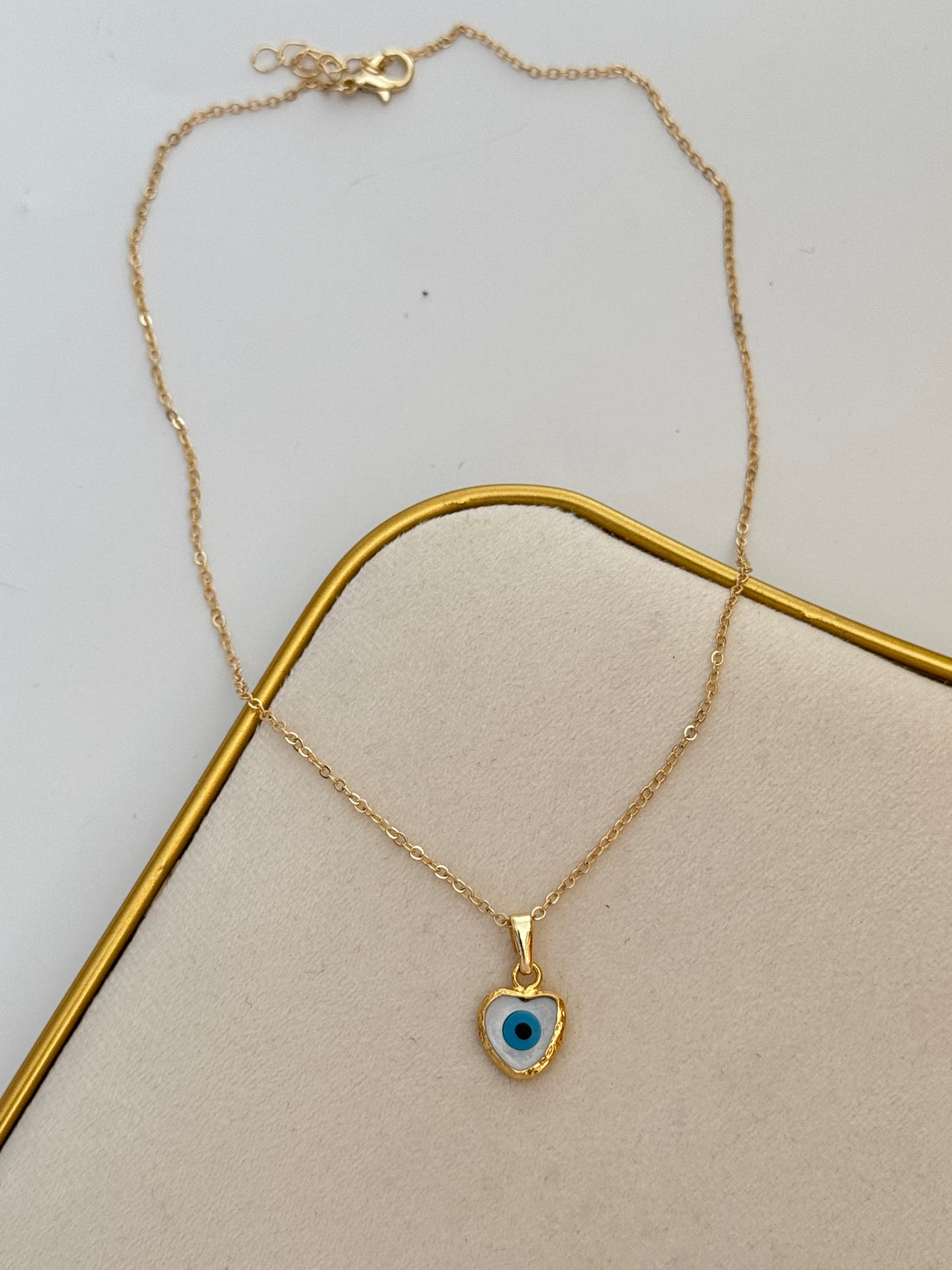 KALP DETAYLI NAZAR BONCUKLU DOĞAL TAŞLI ALTIN KAPLAMA KOLYE