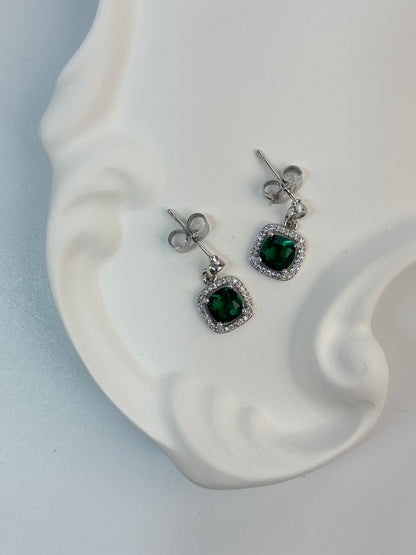 YEŞİL TAŞLI SİLVER BAGET KÜPE