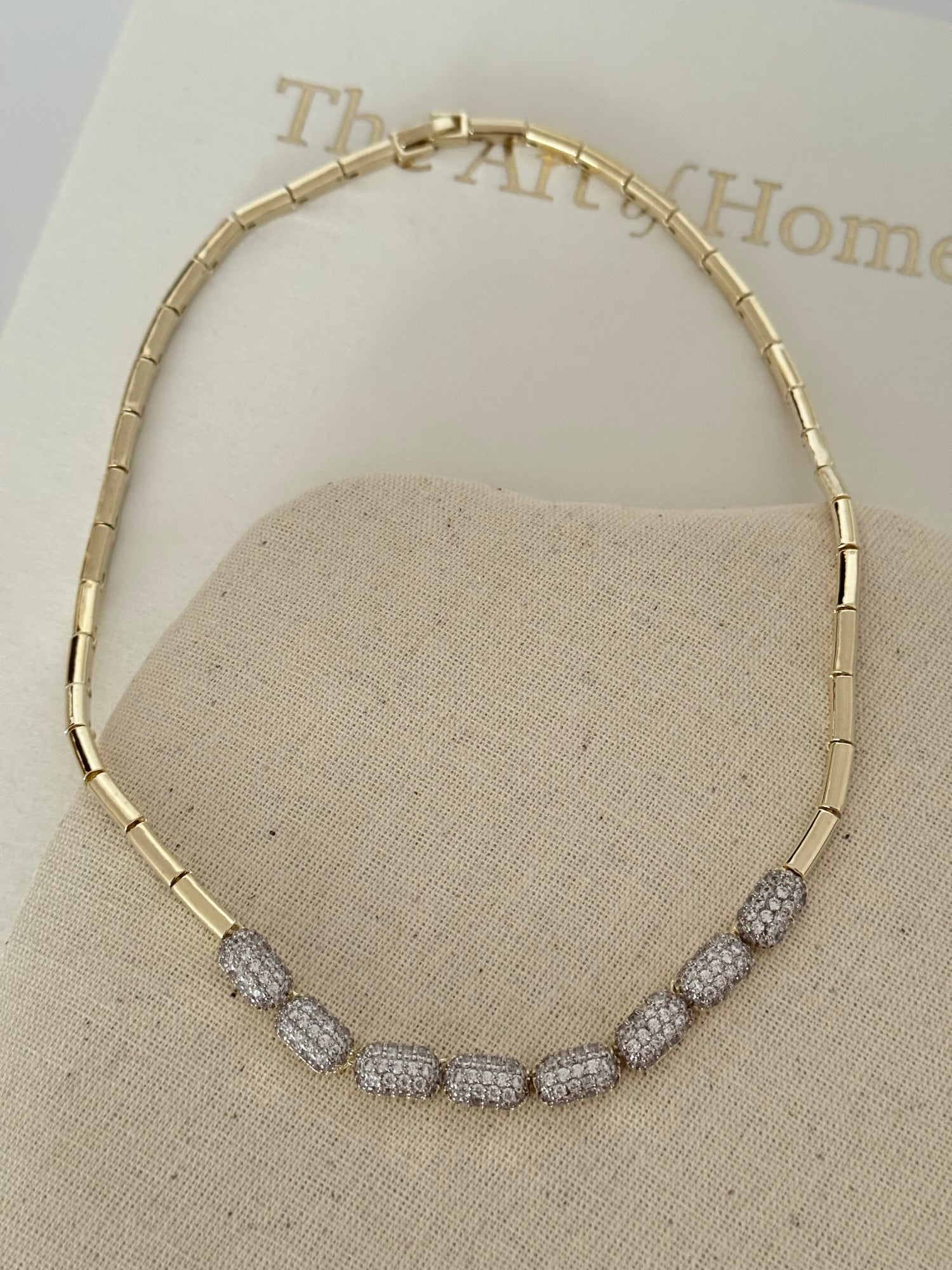 AMELİE OVAL TAŞ DETAYLI GOLD KOLYE