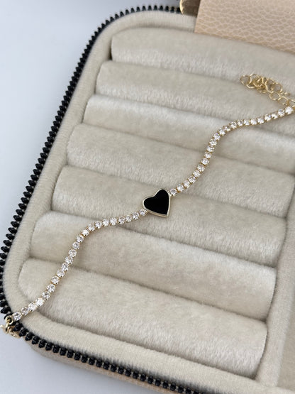 İTHAL KALP DETAYLI ZİRKON TAŞLI BİLEKLİK