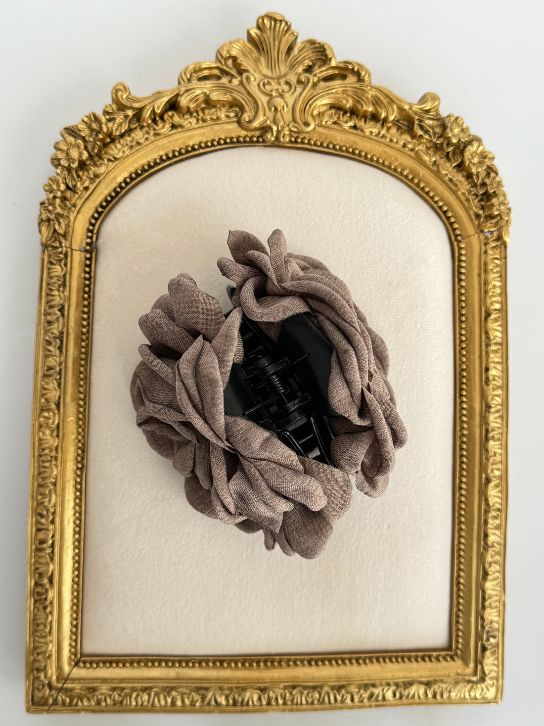 İTHAL Z*RA MARKA KAHVERENGİ GÜL MANDAL TOKA