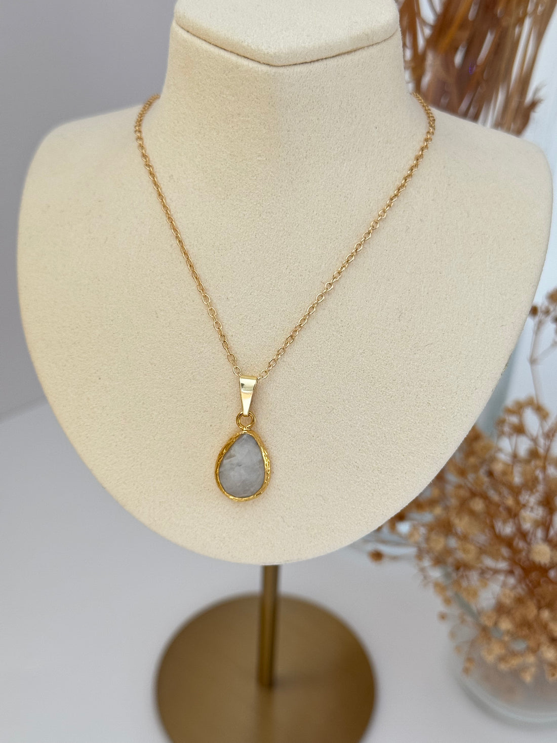 BEYAZ DOĞAL TAŞLI ALTIN KAPLAMA KOLYE