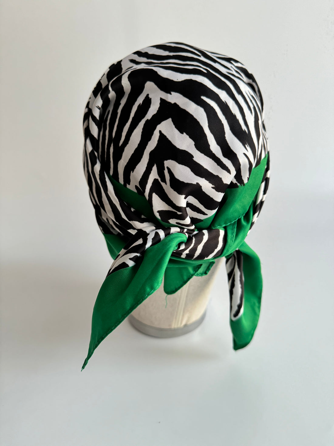 İTHAL Z*RA MARKA ZEBRA MODEL BANDANA FULAR