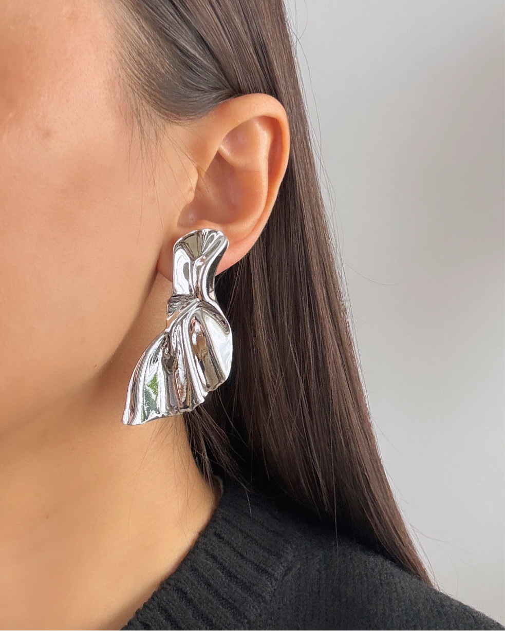 ZANA İTHAL DETAYLI SİLVER KÜPE