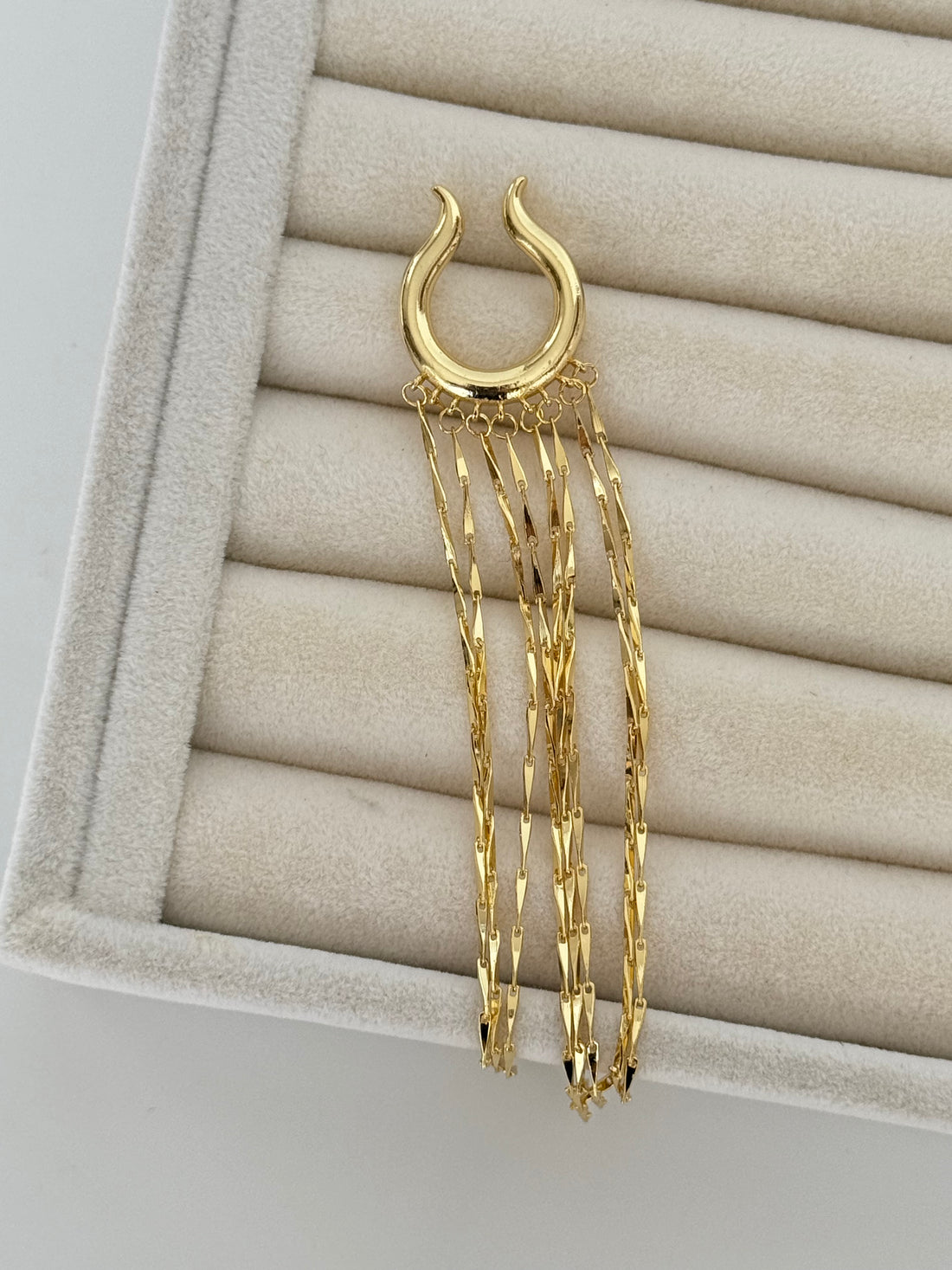 İTHAL SALLANTILI GOLD KIKIRDAK KÜPE EARCUFF