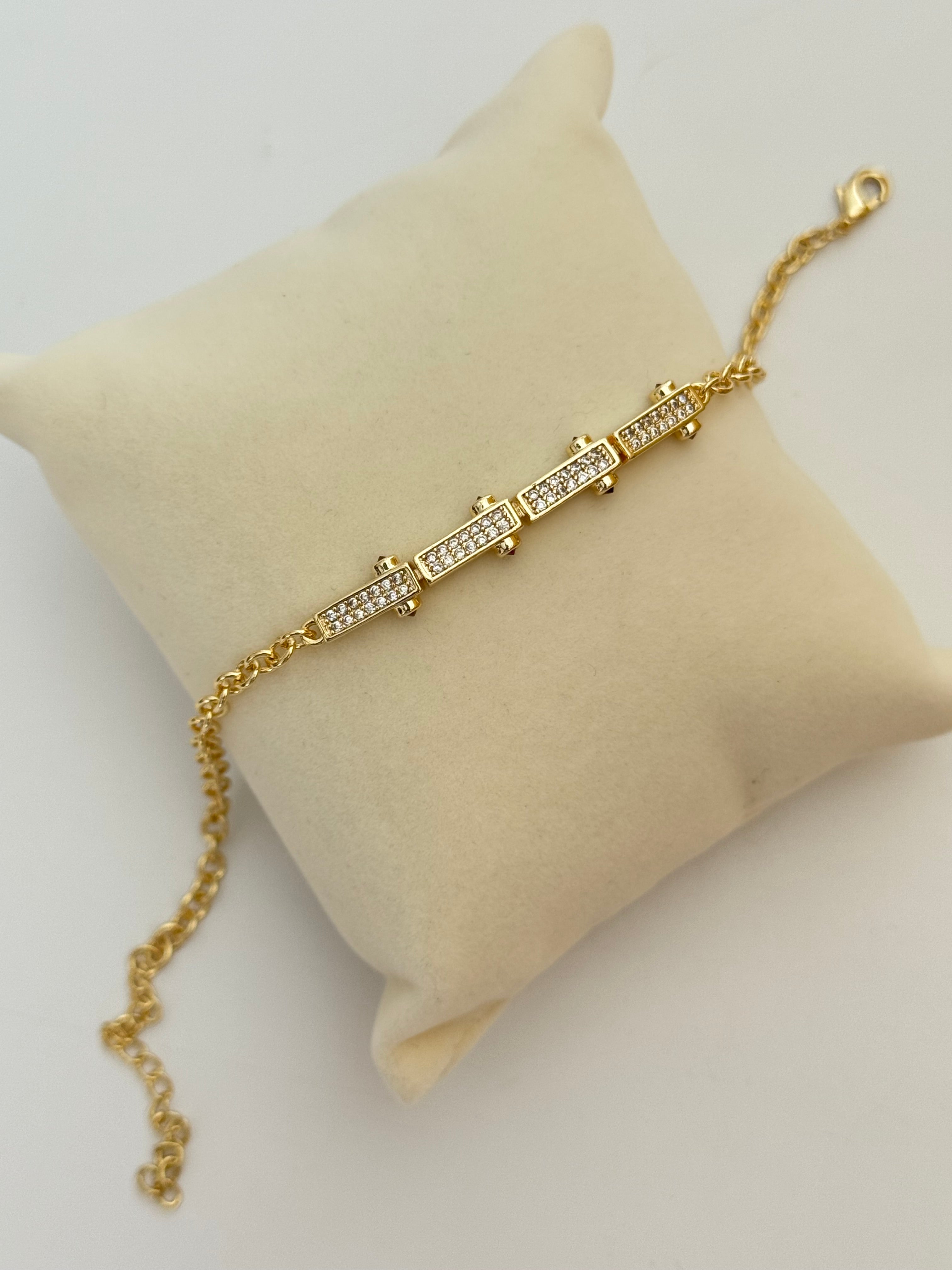 AVİN TAŞ DETAYLI GOLD BİLEKLİK