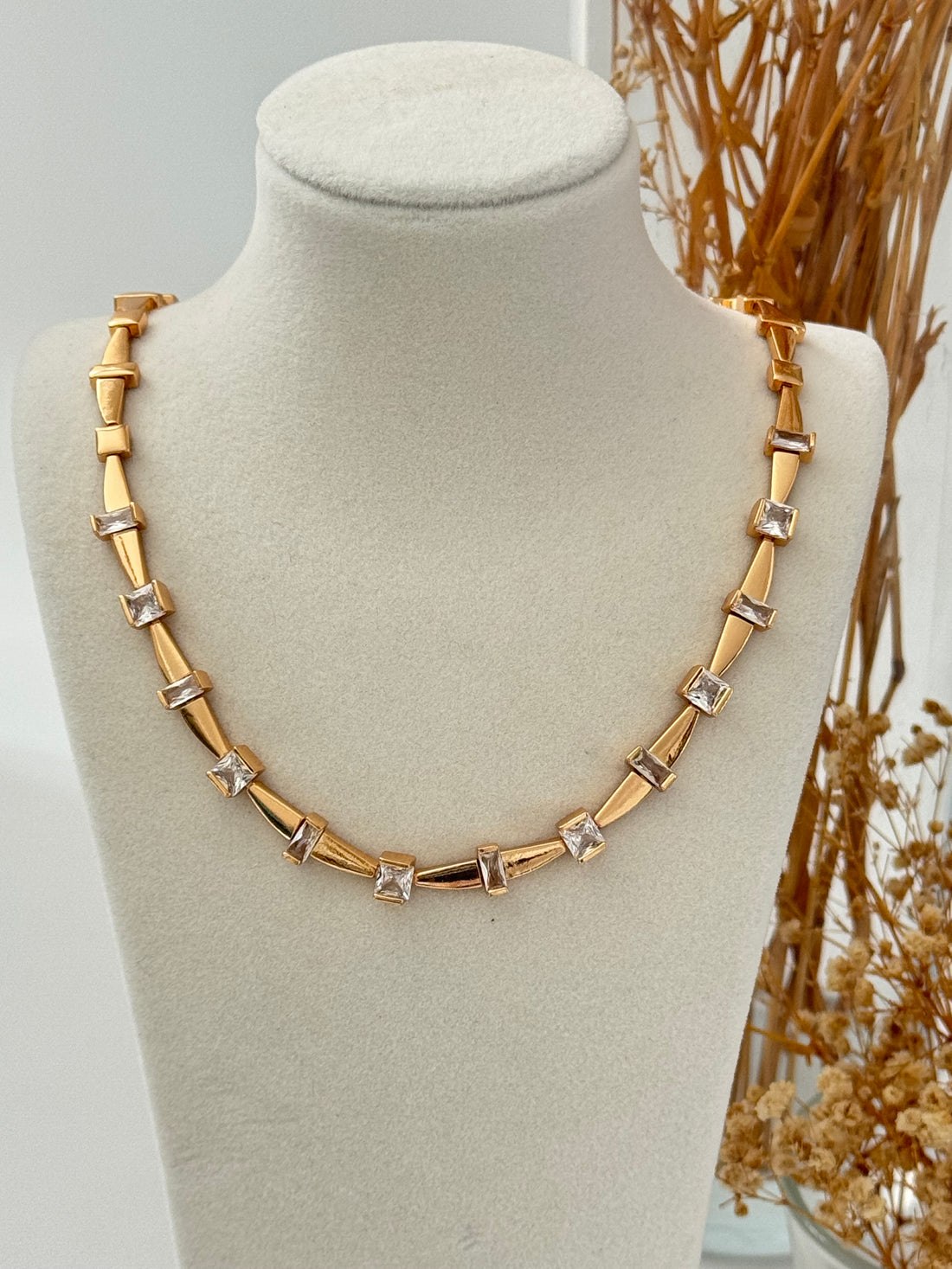 İTHAL ASİMETRİK PLAKA TAŞLI ROSE GOLD KOLYE