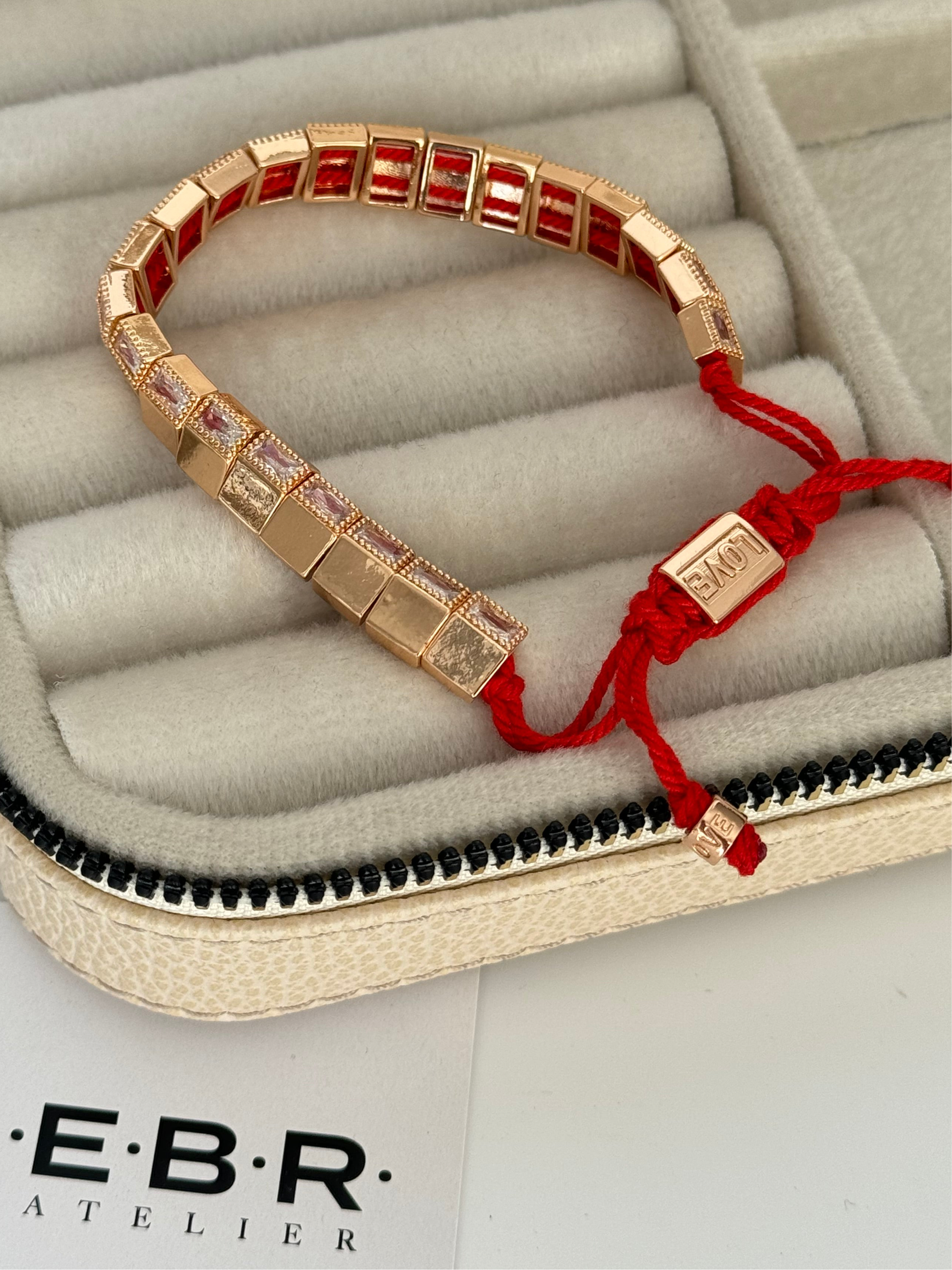 İTHAL TAŞ DETAYLI GOLD KIRMIZI İPLİ BİLEKLİK