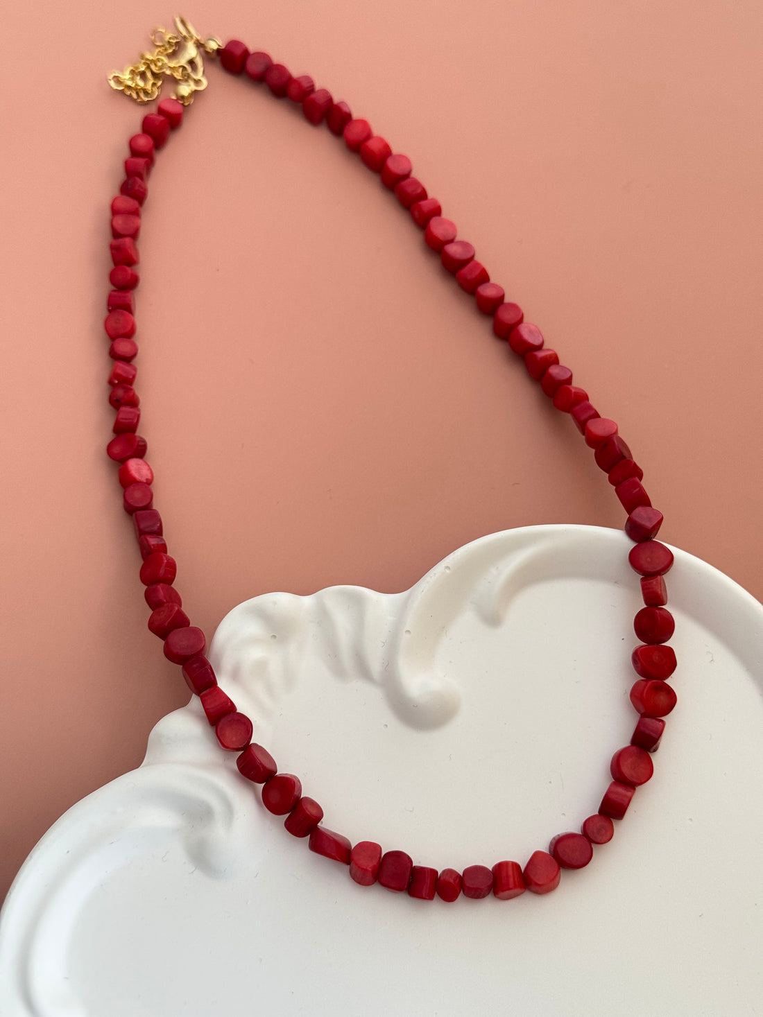 NURA MERCAN DOĞAL TAŞLI KOLYE