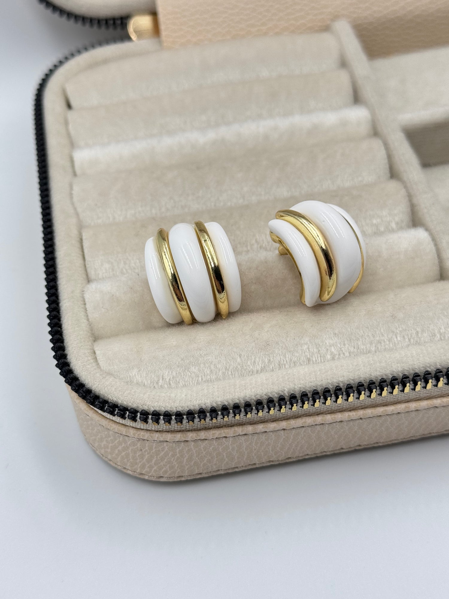 İTHAL BEYAZ KEMİK KÜPE