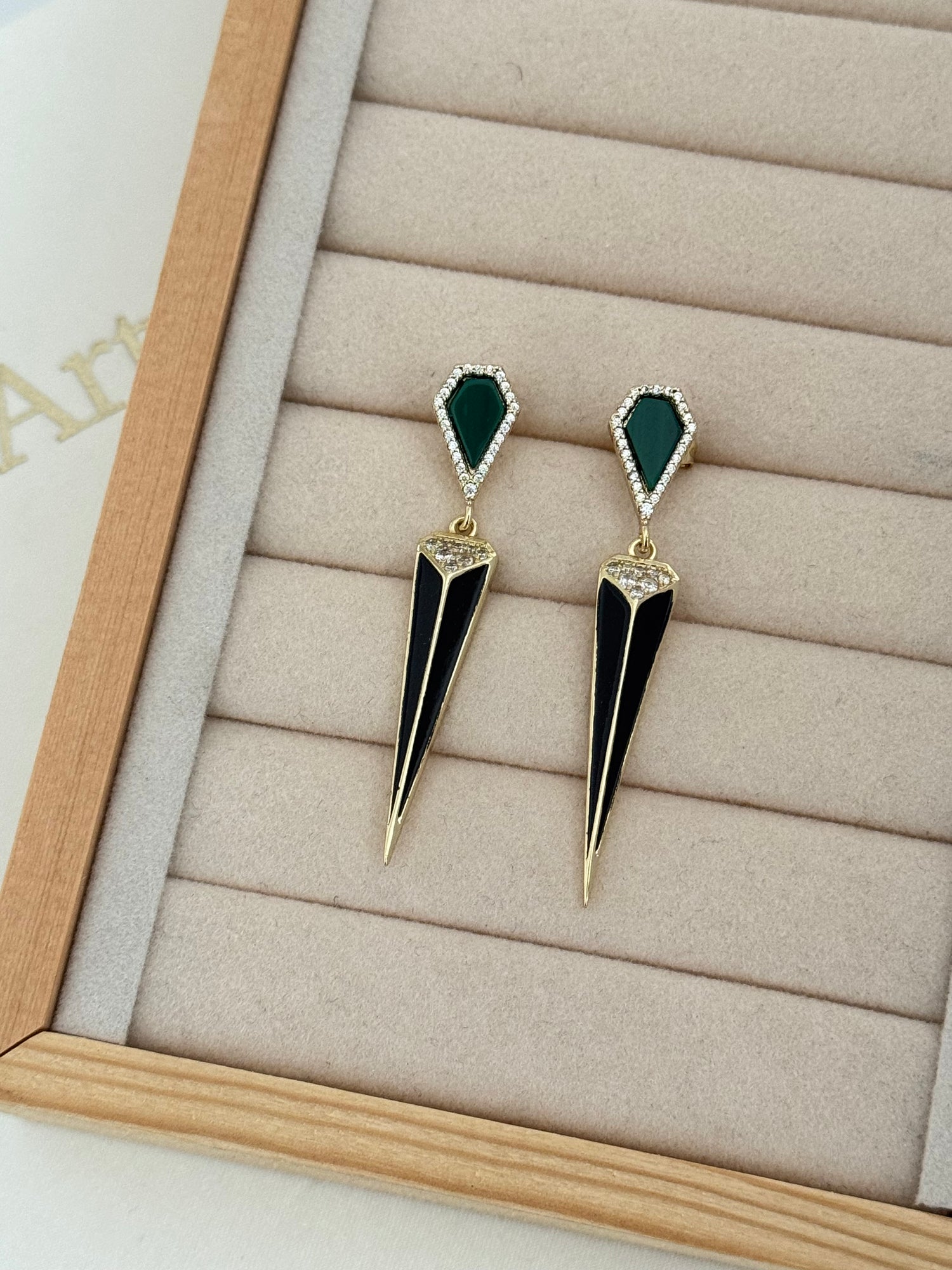 AURELLE YEŞİL TAŞLI GOLD KÜPE