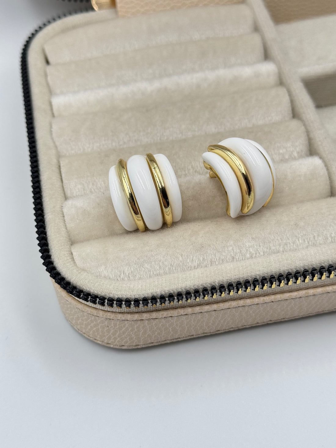 İTHAL BEYAZ KEMİK KÜPE