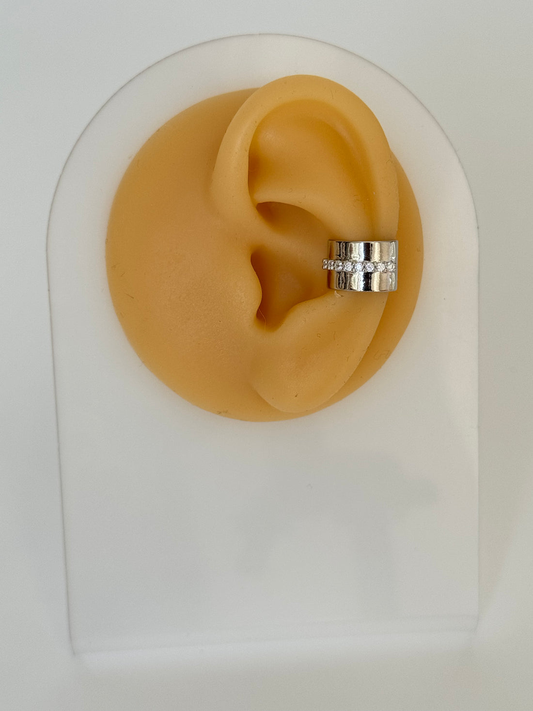 İTHAL TAŞ DETAYLI SİLVER KIKIRDAK KÜPE EARCUFF