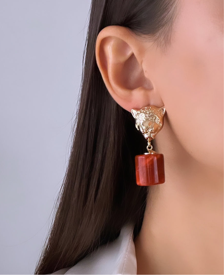 İTHAL KAPLAN DETAYLI KİREMİT TAŞLI KÜPE