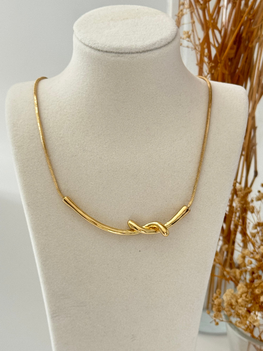 AYRA DÜĞÜM DETAYLI GOLD KOLYE