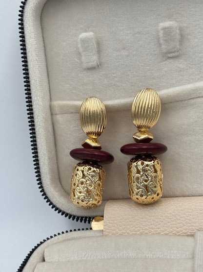 İTHAL MOTİF İŞLEMELİ BORDO DETAYLI GOLD KÜPE