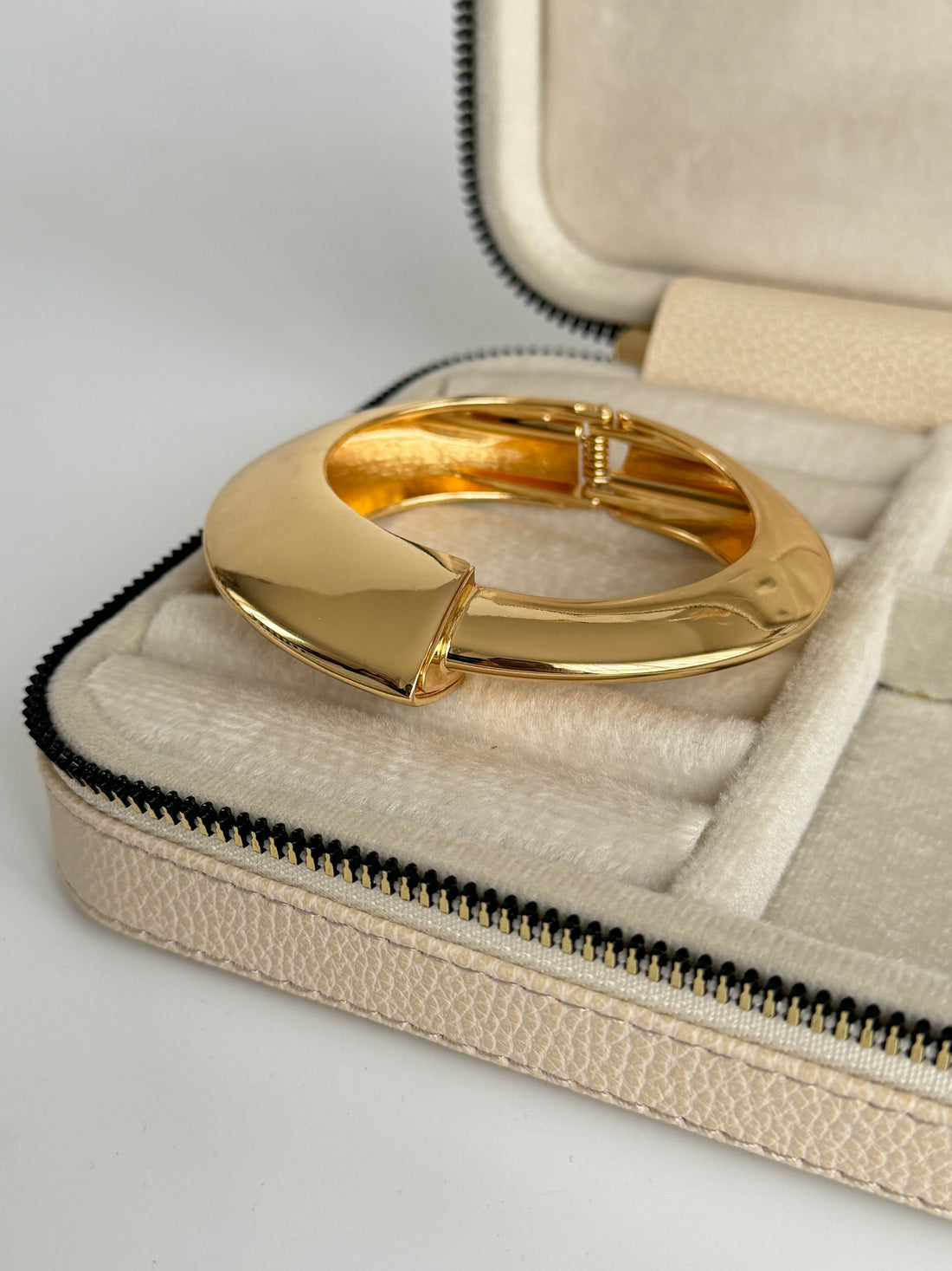 İTHAL GOLD KELEPÇE BİLEZİK BİLEKLİK