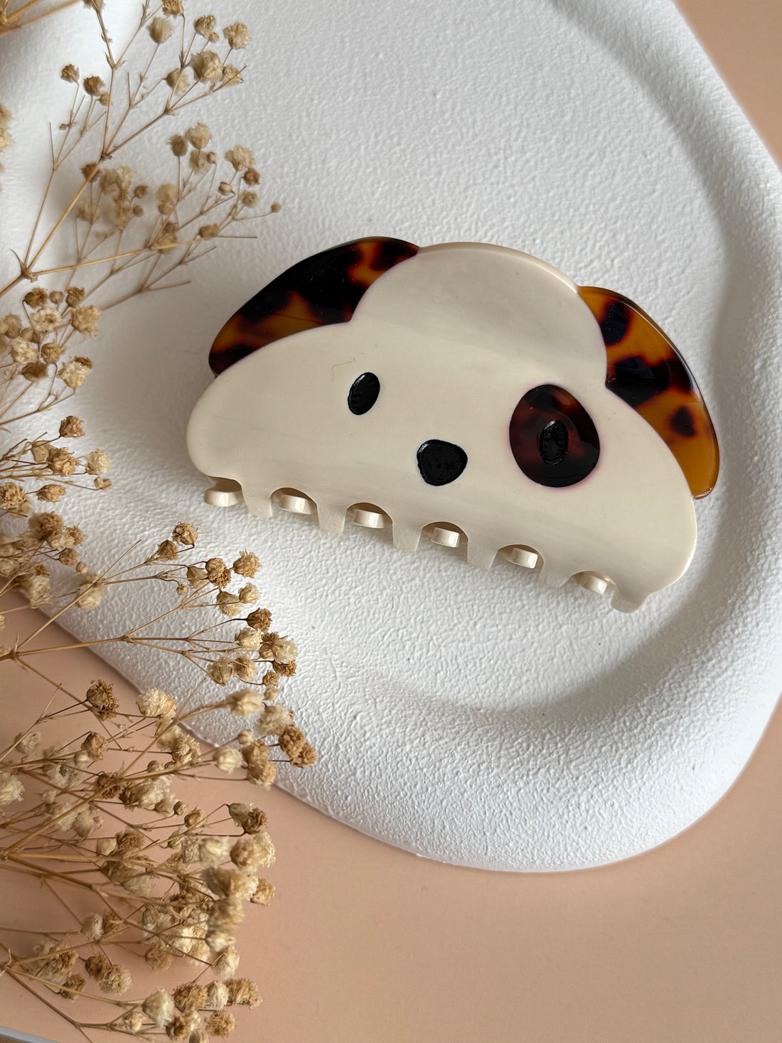 İTHAL KÖPEK DESENLİ KREM KEMİK MANDAL TOKA