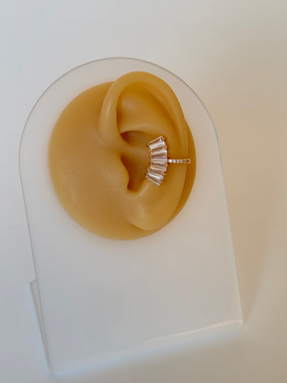 İTHAL TAŞ DETAYLI GOLD KIKIRDAK KÜPE EARCUFF