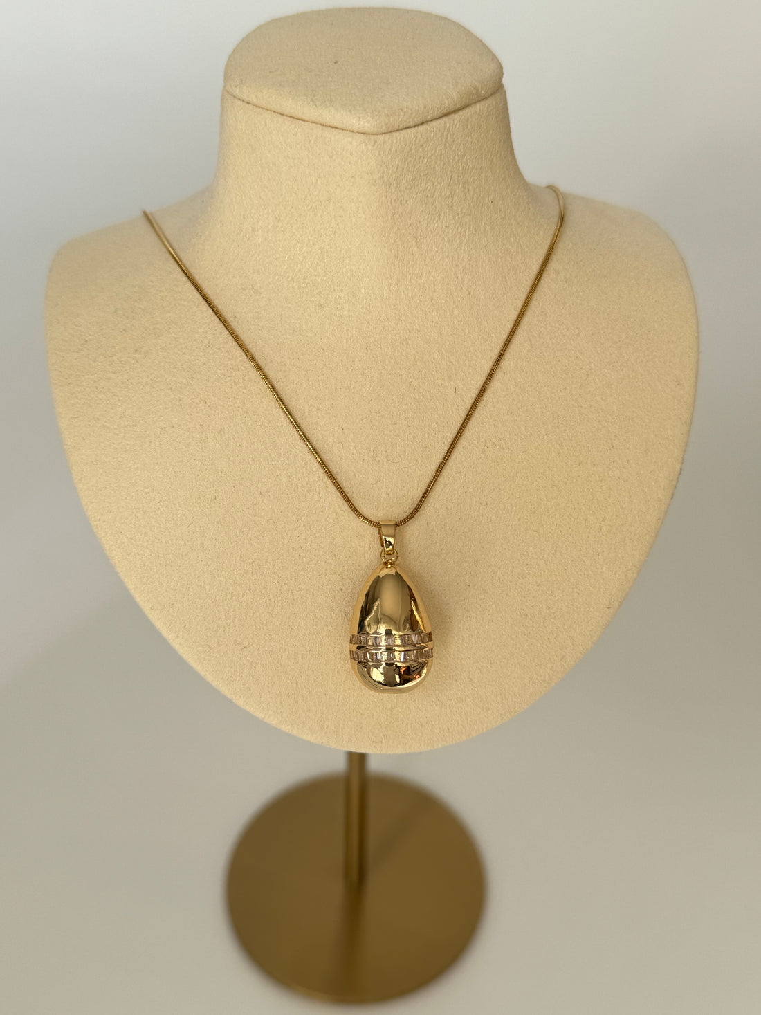 DAMLA DETAYLI MARKA MODEL GOLD ÇELİK KOLYE