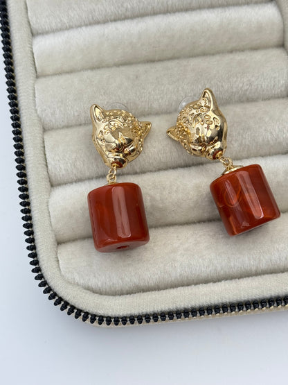 İTHAL KAPLAN DETAYLI KİREMİT TAŞLI KÜPE