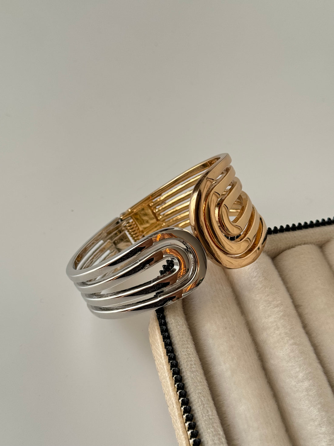 İTHAL ÇİFT RENK KELEPÇE BİLEZİK