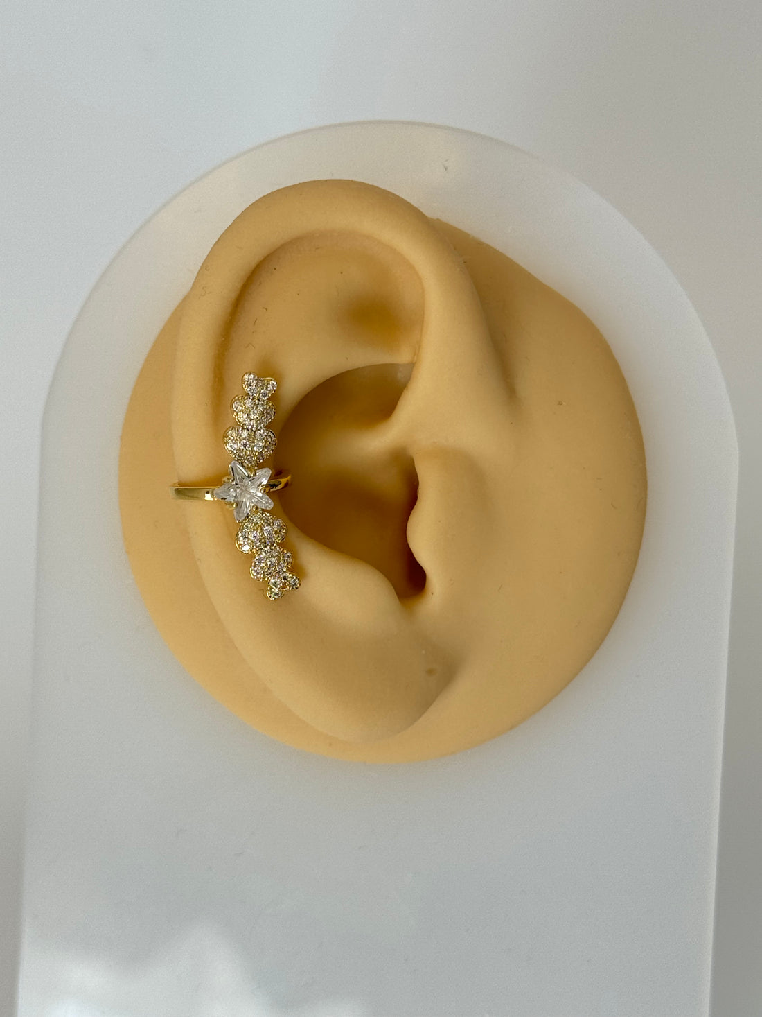 TİRA YILDIZ TAŞ DETAYLI GOLD KIKIRDAK KÜPE EARCUFF