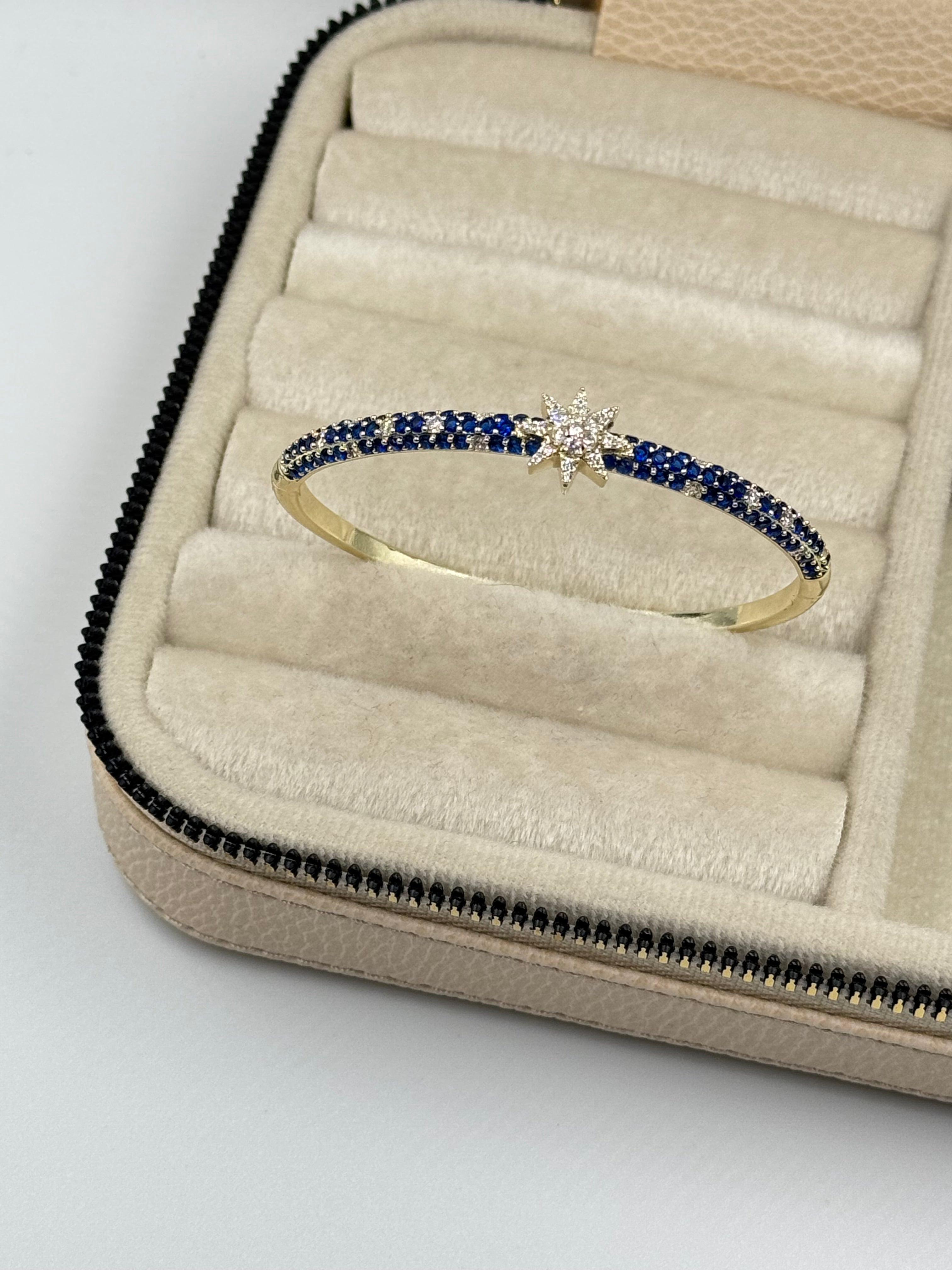 İTHAL YILDIZ DETAYLI MAVİ TAŞLI GOLD KELEPÇE BİLEZİK