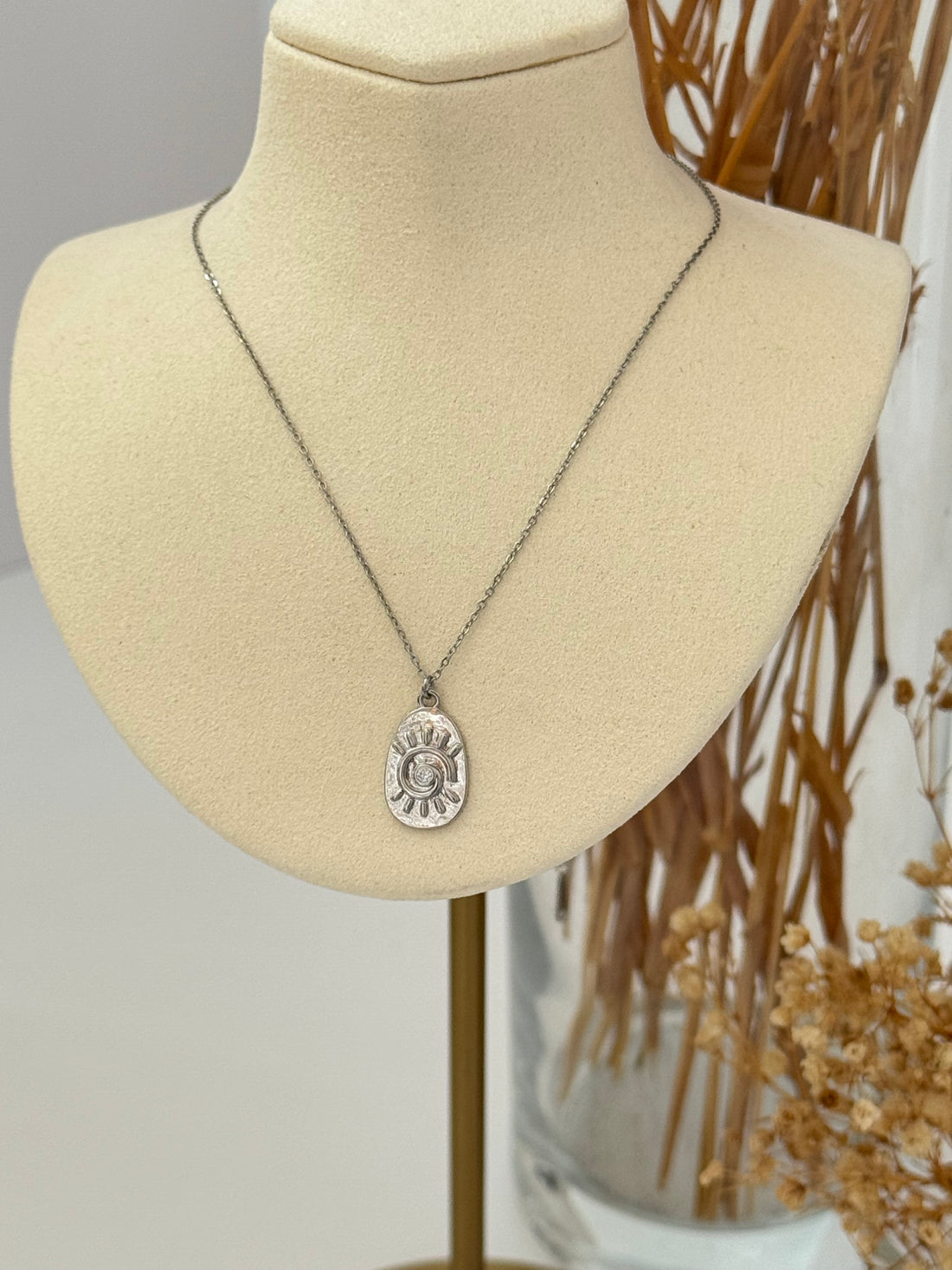 GÖZ DETAYLI SİLVER ÇELİK KOLYE