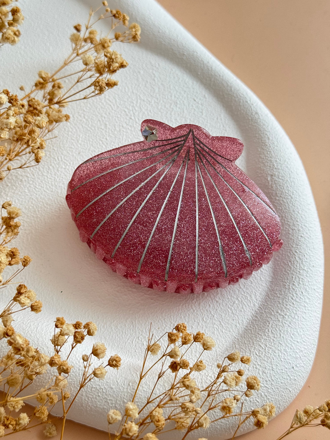 İTHAL SİMLİ DENİZ KABUĞU DESENLİ KEMİK MANDAL TOKA