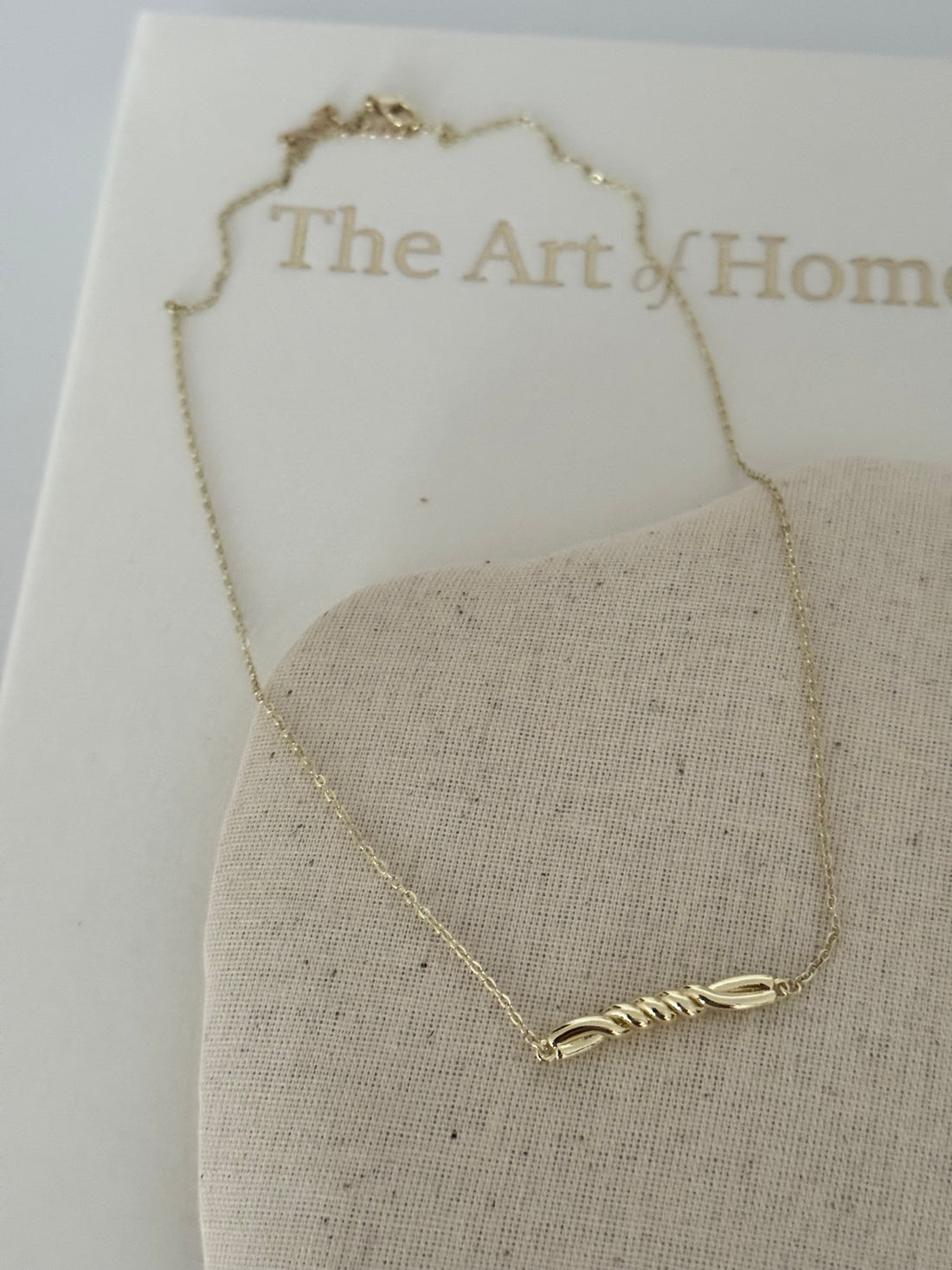 ANAİS BURGU DETAYLI GOLD KOLYE