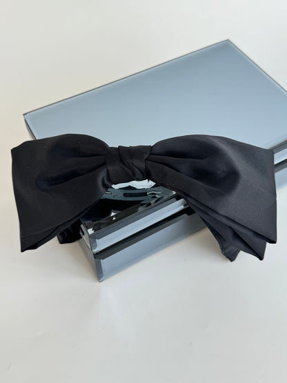 İTHAL SİYAH FİYONKLU KUMAŞ TOKA