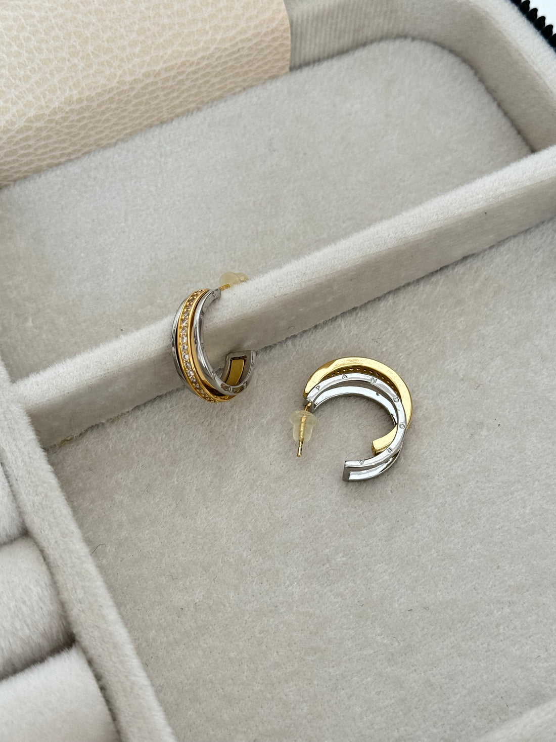 İTHAL MARKA MODEL ÇİFT RENK HALKA KÜPE