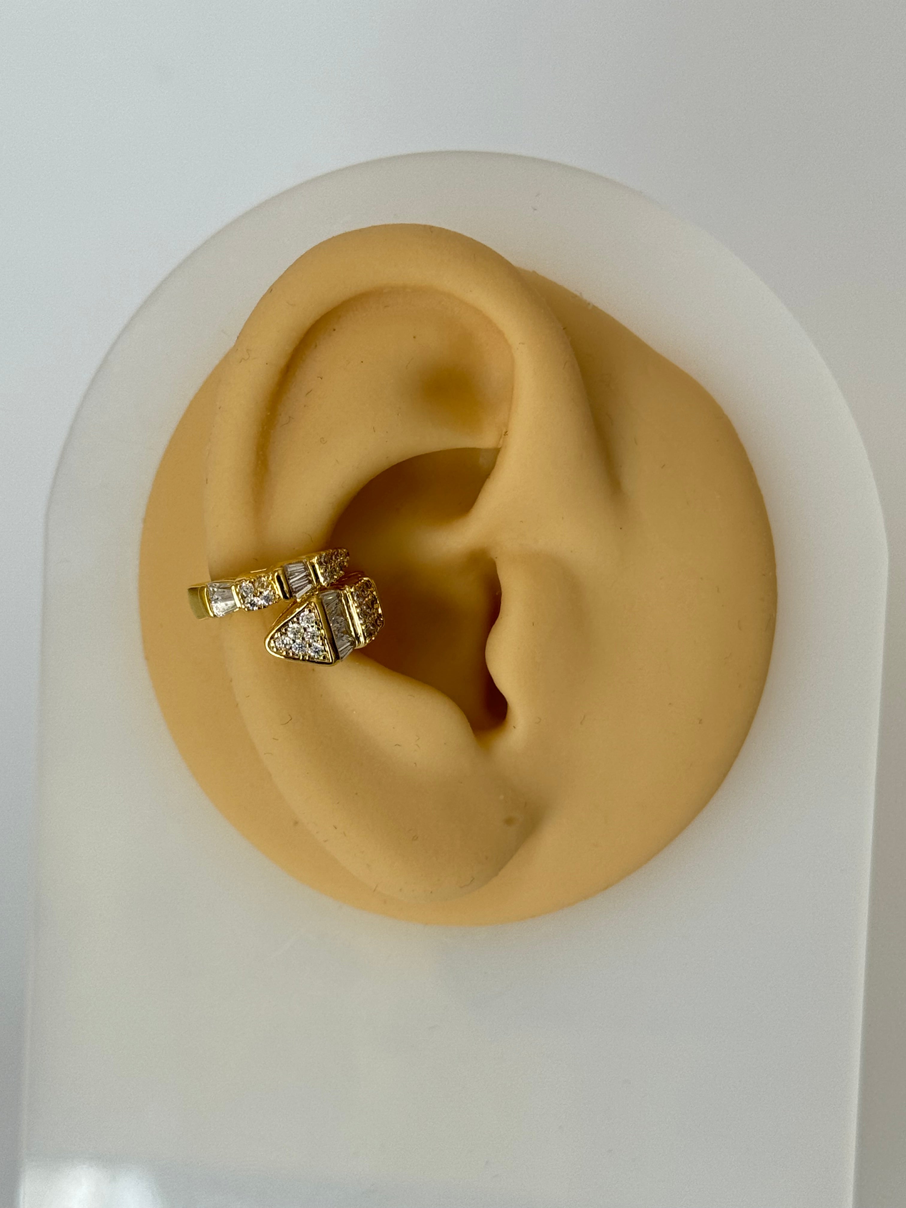 VENA YILAN DETAYLI GOLD MARKA MODEL KIKIRDAK KÜPE EARCUFF