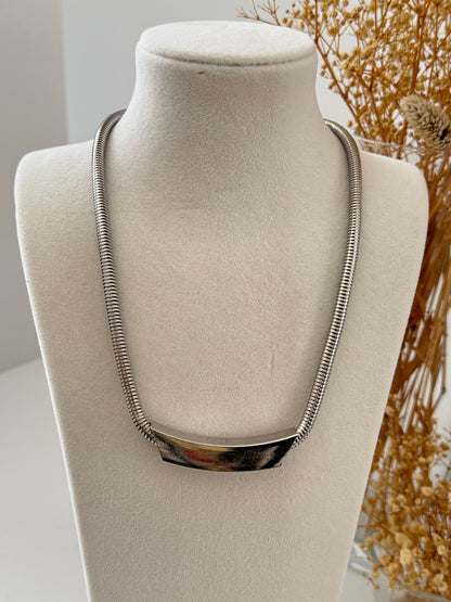 İTHAL DETAYLI SİLVER KOLYE