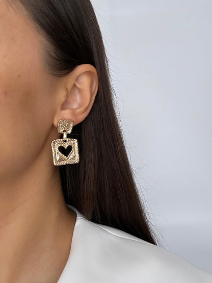 İTHAL KALP DETAYLI GOLD KÜPE