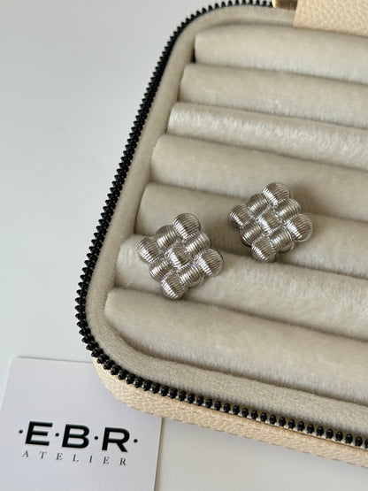 İTHAL KARE SİLVER KÜPE