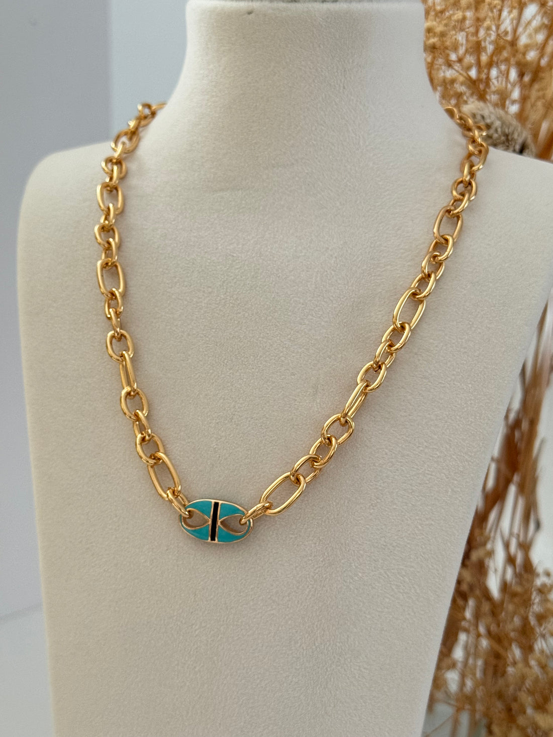 İTHAL MAVİ MİNE DÜĞMELİ GOLD KOLYE