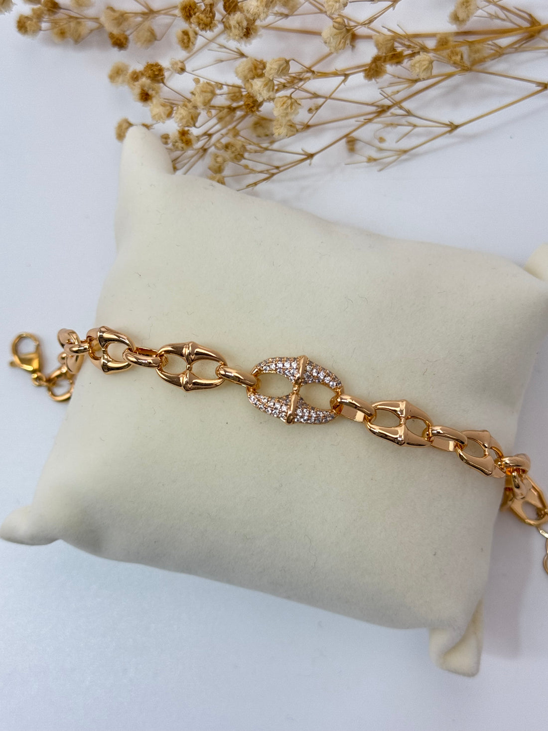 İTHAL TAŞ DETAYLI BİLEKLİK