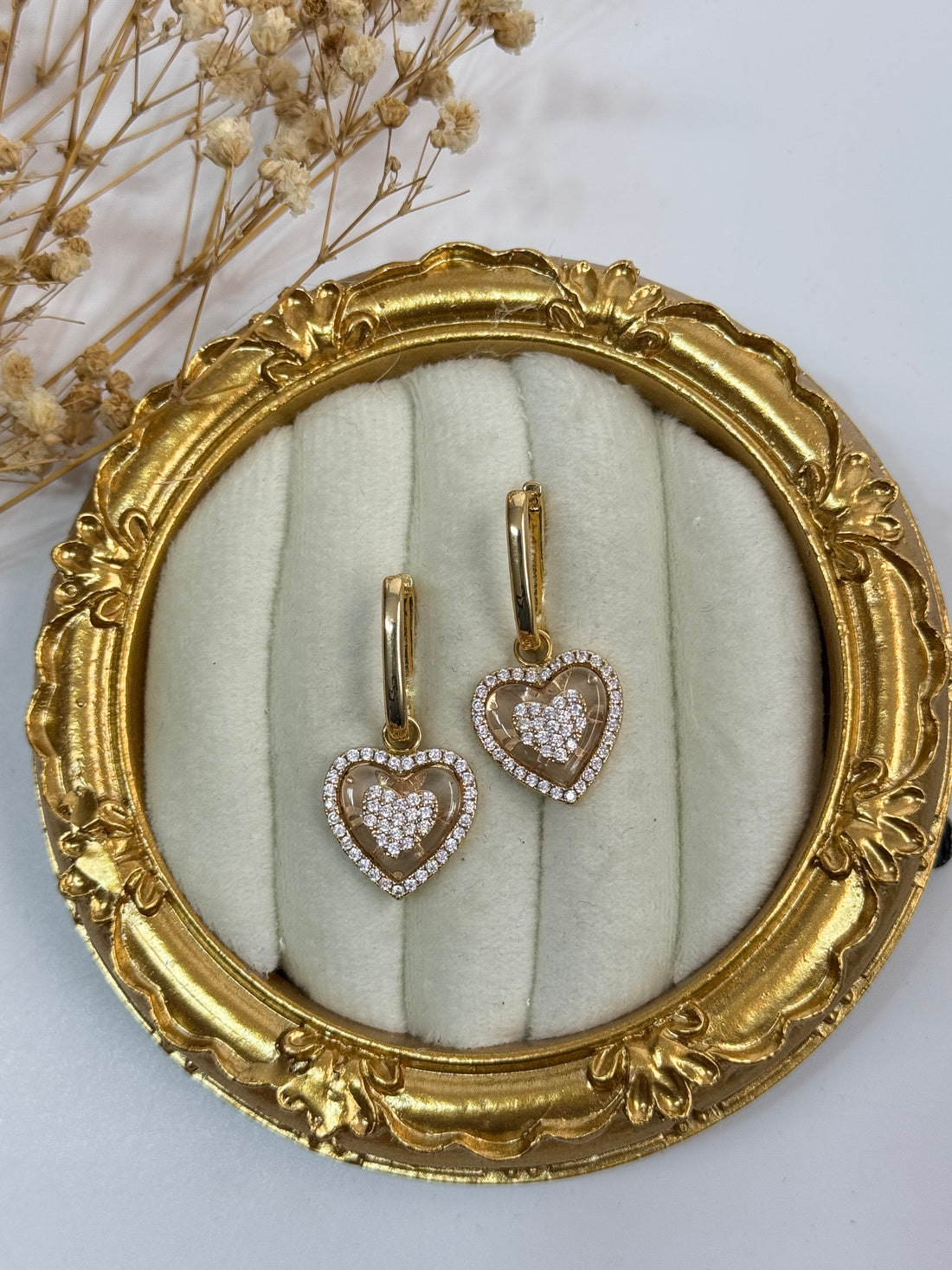 KALP DETAYLI İTHAL ZİRKON TAŞLI KÜPE