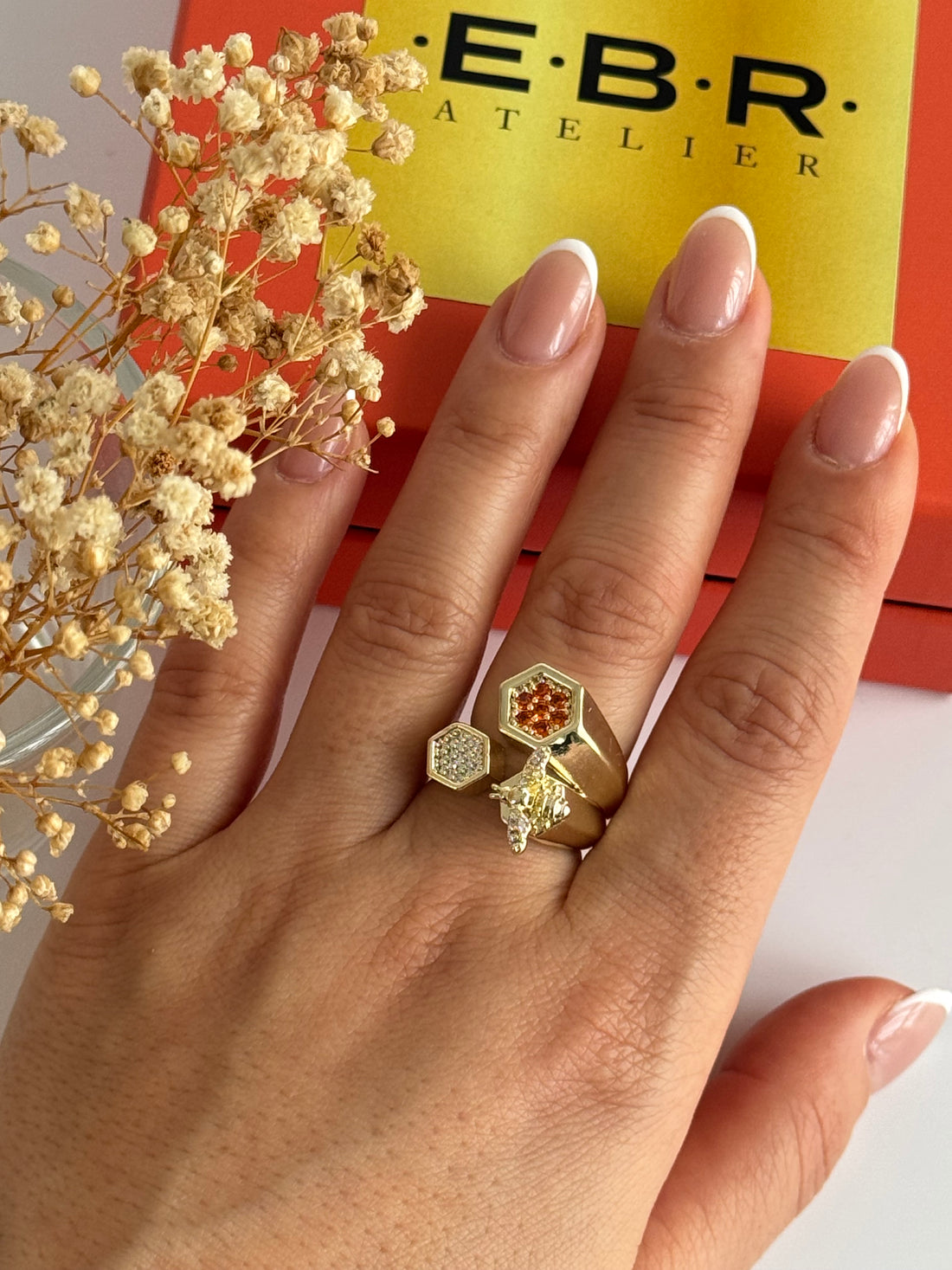 İTHAL ARI DETAYLI GOLD AYARLANABİLİR YÜZÜK