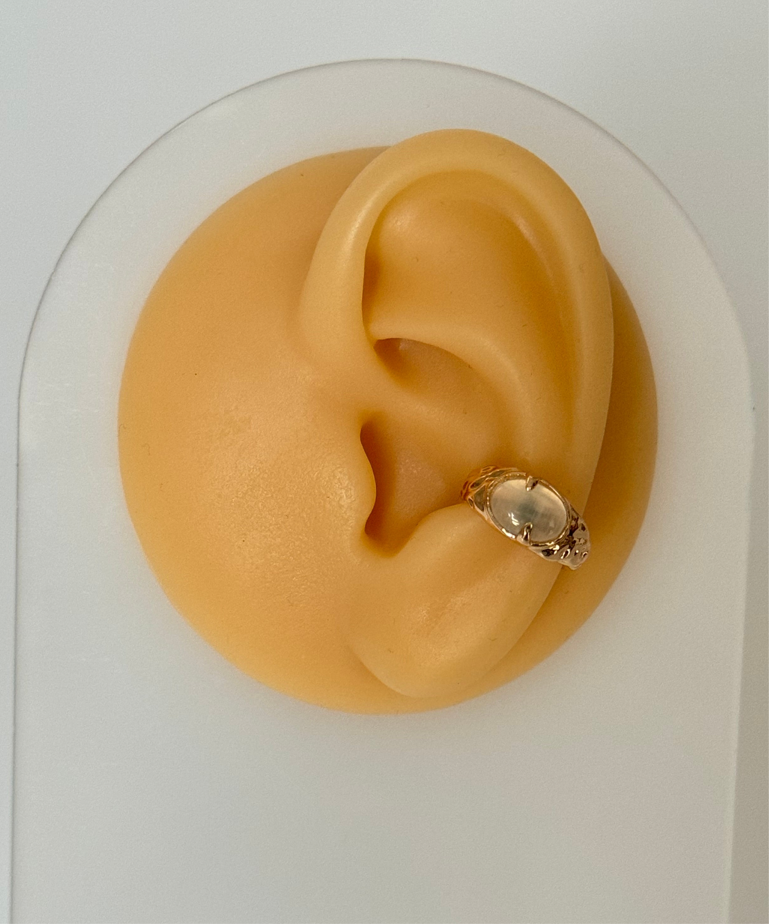 İTHAL TAŞLI GOLD KIKIRDAK KÜPE EARCUFF