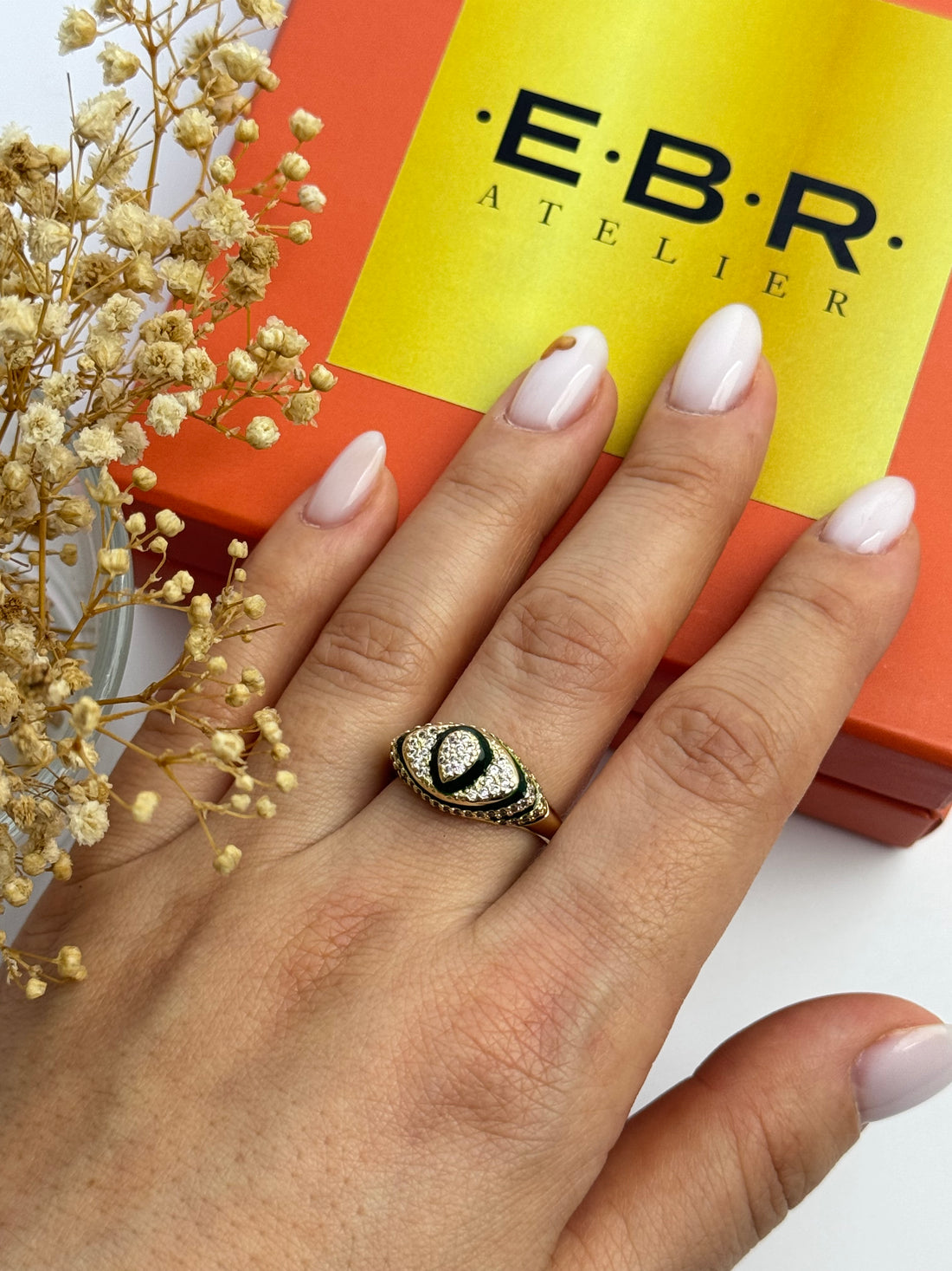 İTHAL YEŞİL MİNELİ DETAYLI GOLD AYARLANABİLİR YÜZÜK