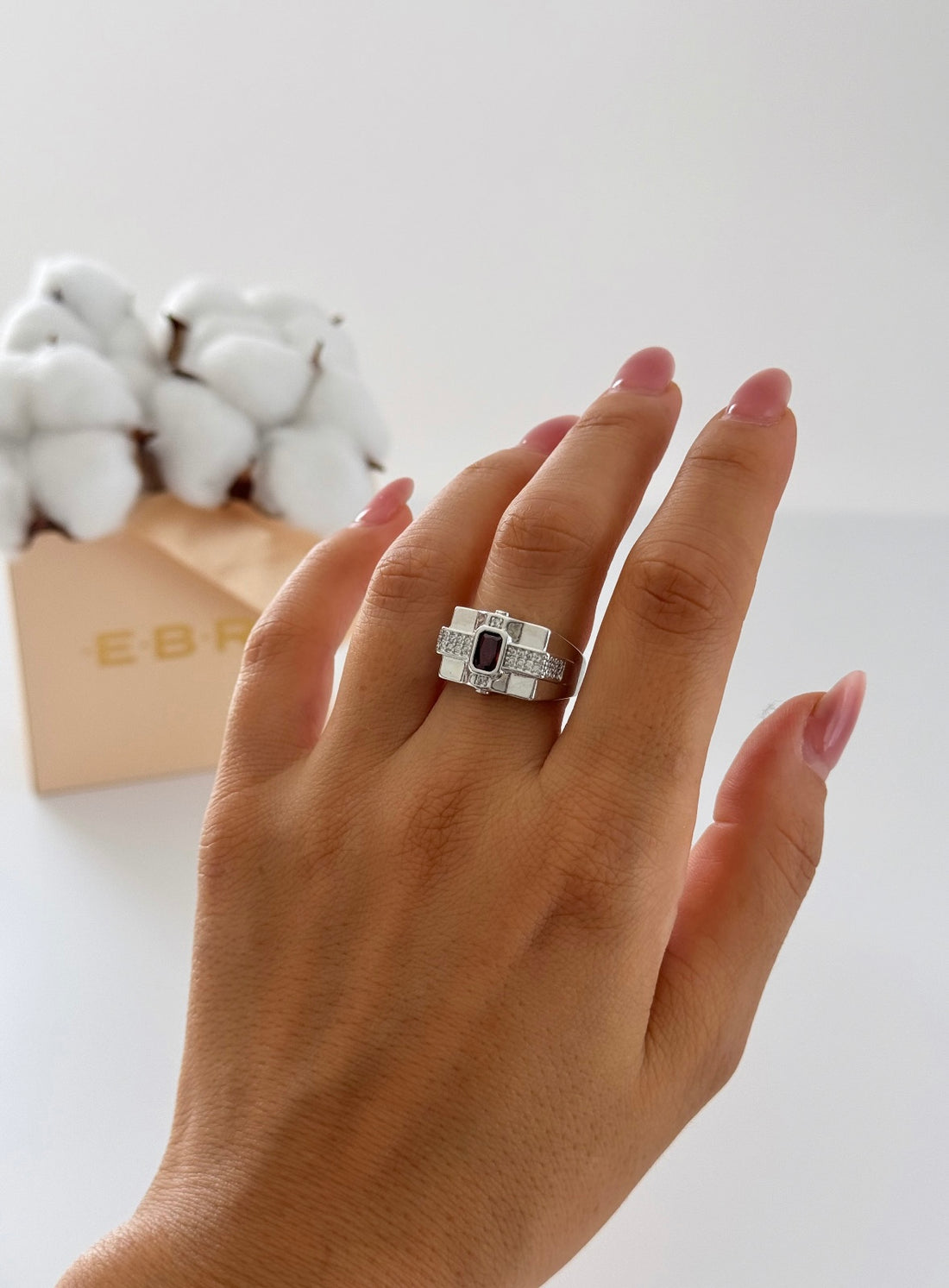 İTHAL KIRMIZI TAŞLI SİLVER AYARLANABİLİR YÜZÜK