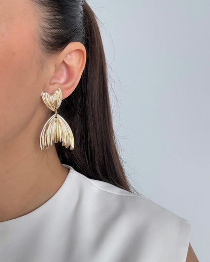 İTHAL DENİZ KIZI MODEL GOLD KÜPE