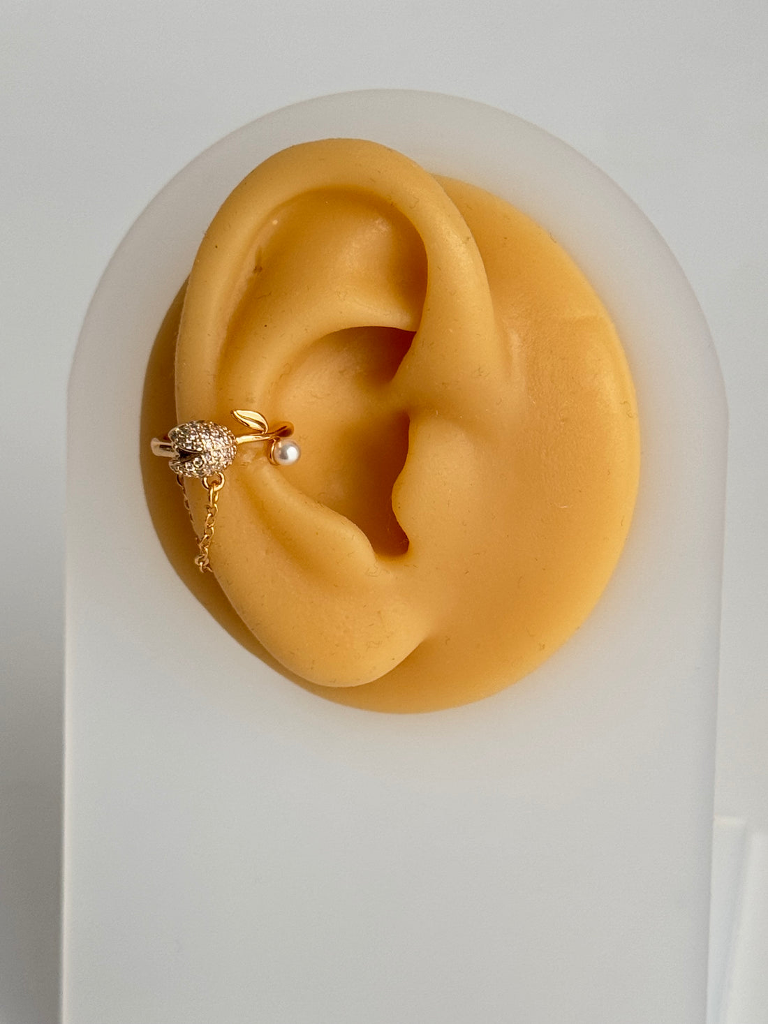 İTHAL LALE DETAYLI SAĞ KULAK GOLD KIKIRDAK KÜPE EARCUFF